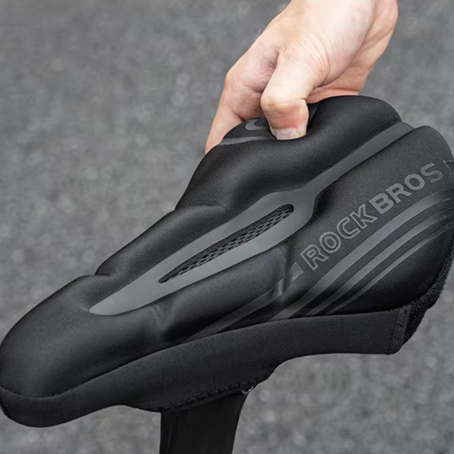 Z2 Universal Saddle Cover